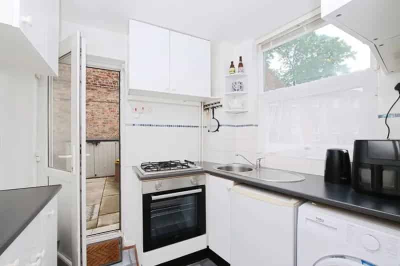 2 Bedroom End Terrace House for Sale York Bishophill