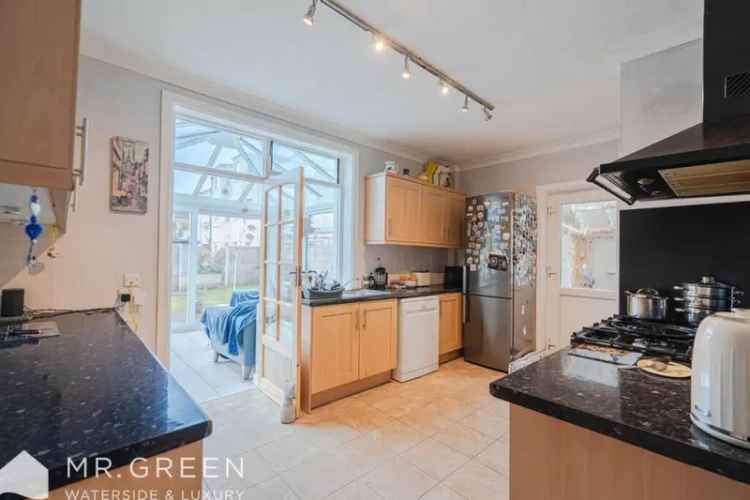 4 Bedroom Detached House Southbourne Near Beach