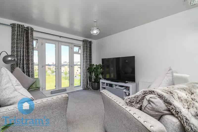2 Bedroom Penthouse Apartment for Rent