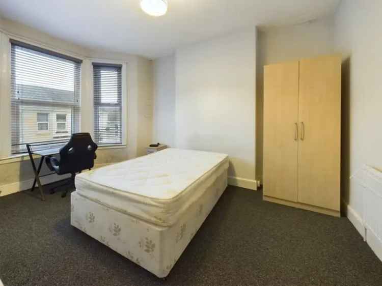 3 Bedroom House Near Plymouth University and City Centre