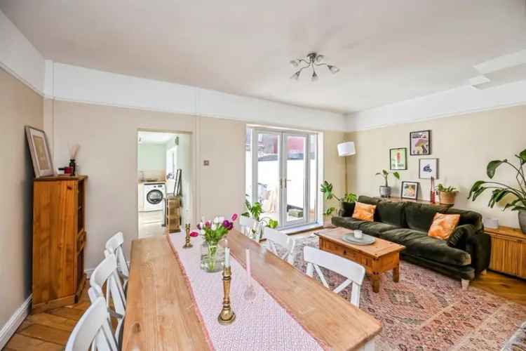 Three Bedroom Mid Terrace House in Wavertree