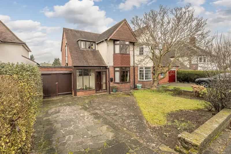 3 Bedroom Semi-Detached House for Sale in Harborne