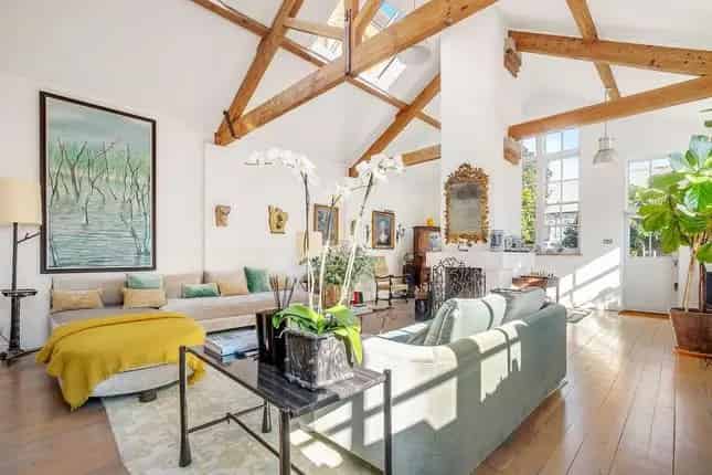 Detached Schoolhouse in Battersea  Family Home