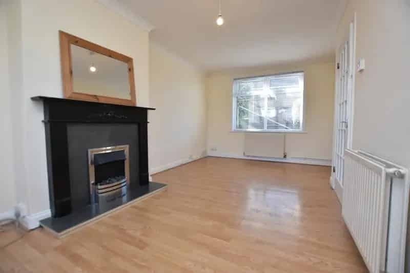 2 Bedroom Terraced House with Parking and Garden