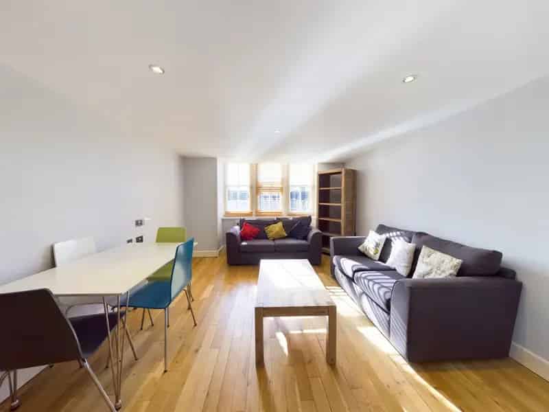2 Bedroom Flat To Rent Available 29082025