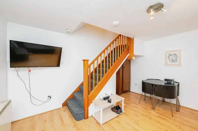 Two Bedroom End Terraced House with Allocated Parking