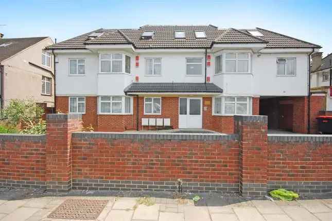 2 Bed Apartments Hendon Way Golders Green Estate London NW2