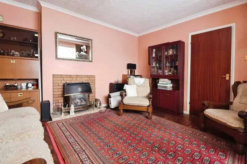 3 bedroom semi-detached house