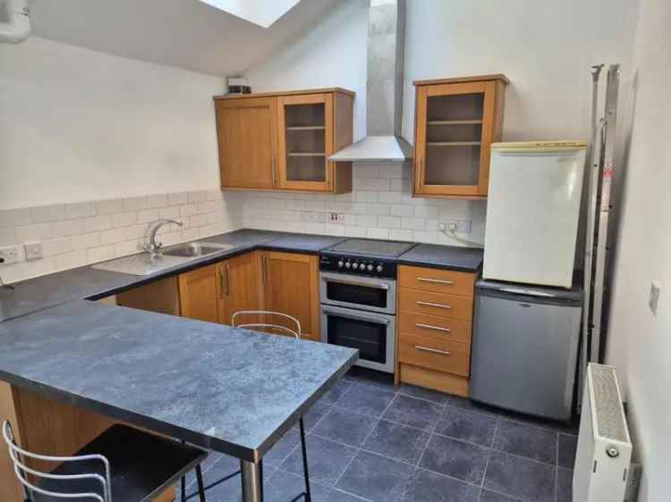 1 Bedroom Ground Floor Flat Available Now