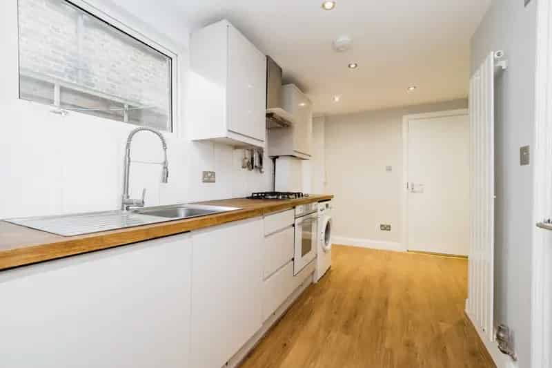 Stylish Studio Flat with Private Garden in Leyton