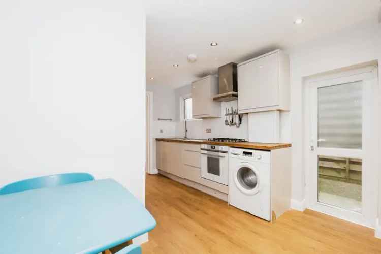 Stylish Studio Flat Leyton with Private Garden High Rental Yield