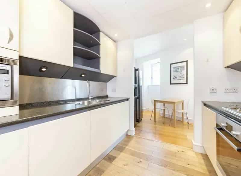 Riverside 2-Bedroom Apartment with Balcony and Breathtaking Views