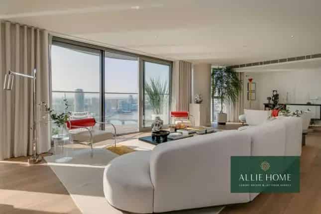 Flat for Sale in London SW10 Waterfront Drive