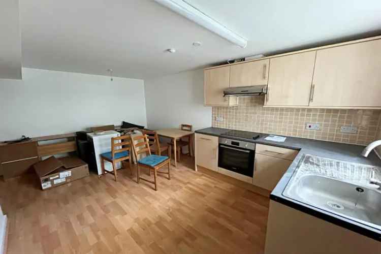 1 Bedroom Flat Town Centre Part Furnished