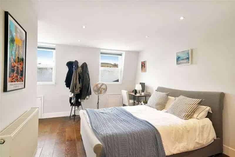 4 Bed House For Sale With 3 Reception Areas and En-Suite