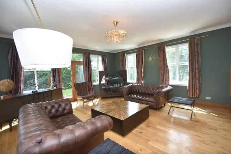 5 bedroom detached villa for sale