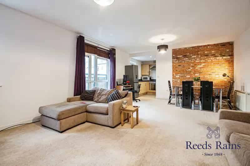 2 Bedroom Flat for Sale in Hulls Trinity Wharf