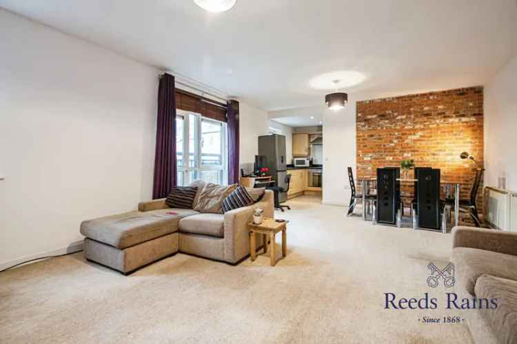 2 Bedroom Flat for Sale in Hulls Trinity Wharf