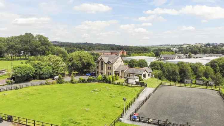 6 Bedroom Detached Family Home with Equestrian Facilities