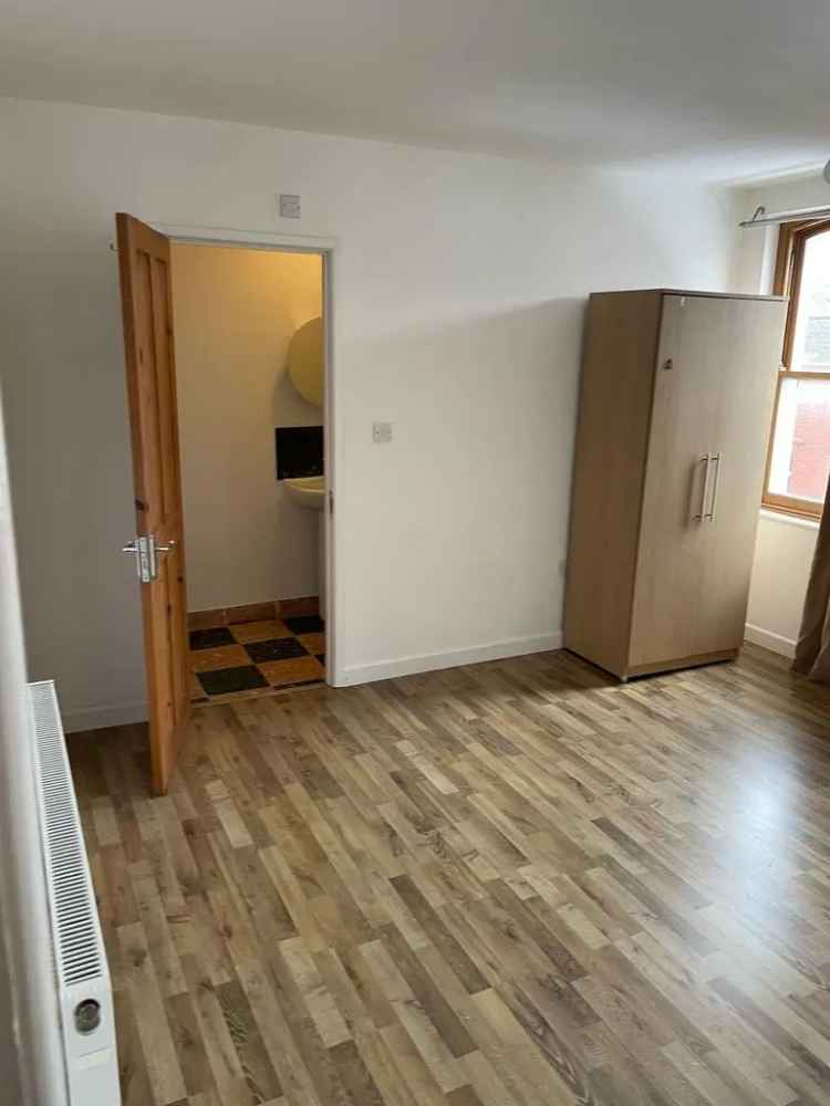 1 Bedroom Flat to Rent for Students and Young Graduates