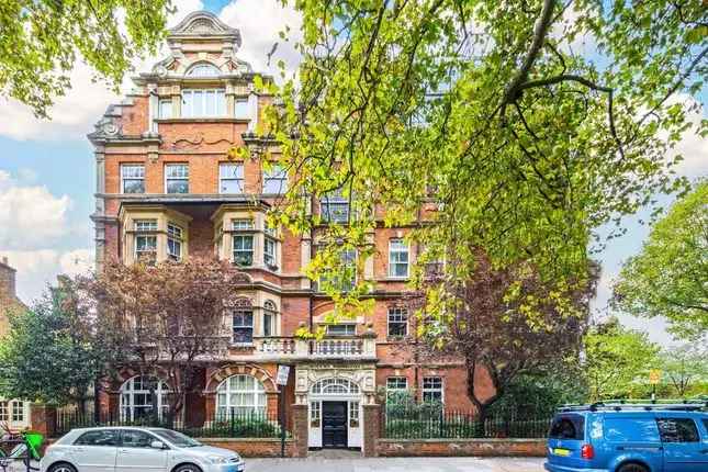 Flat for sale in Brook Green, London W6