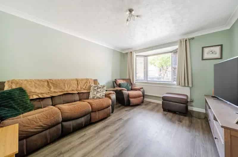 4 Bed House for Sale in Cul de Sac