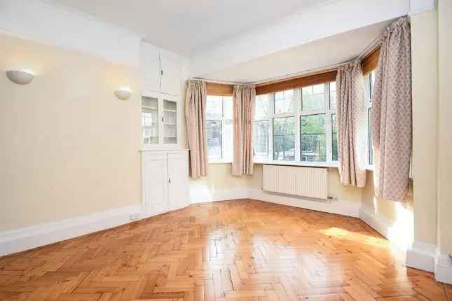 Flat to rent in Eton Avenue, London NW3