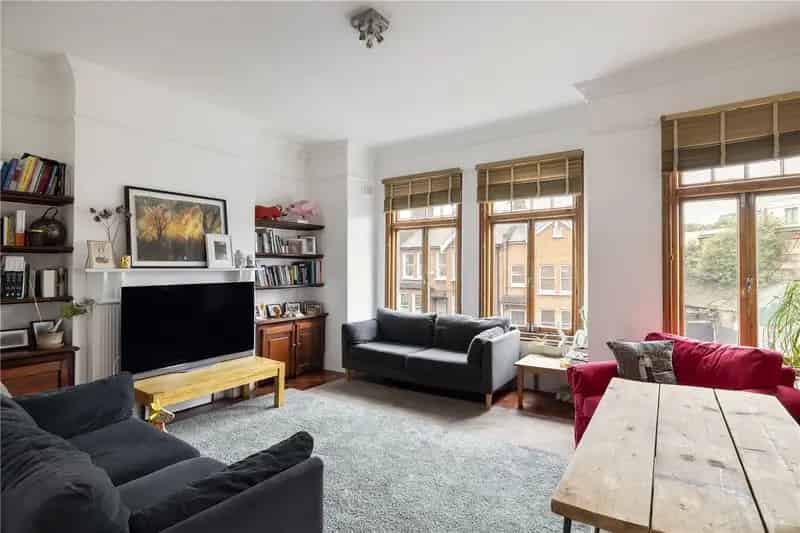 2 bedroom flat/apartment in London