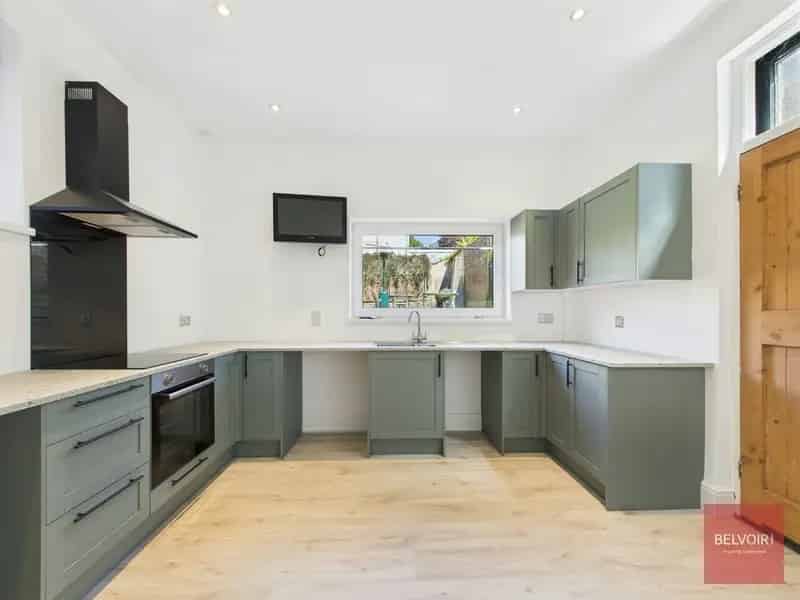 Four Bedroom Semi-Detached House For Sale in Sketty Swansea