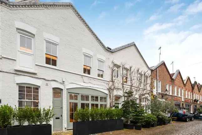 Stunning 4-Bedroom Mews House South Kensington