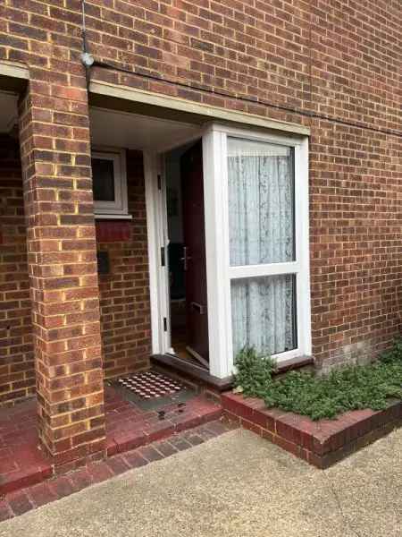 3 Bed 2 Bath House Near Central London