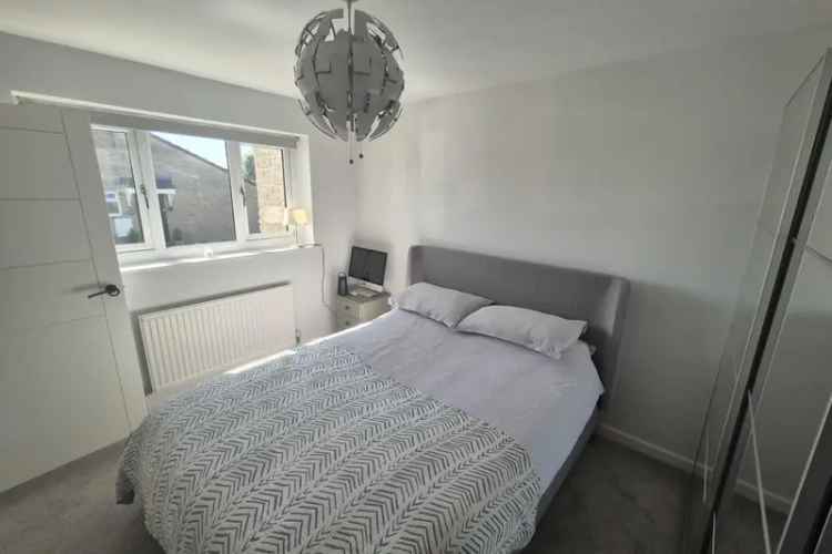 High Spec Bungalow White Mead Yeovil 1000pcm