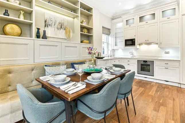 3 Bedroom Flat to Rent in Onslow Gardens SW7