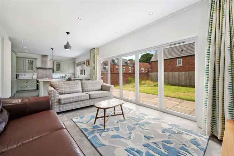 Detached House for sale with 6 bedrooms, Lawnswood Crescent Leeds