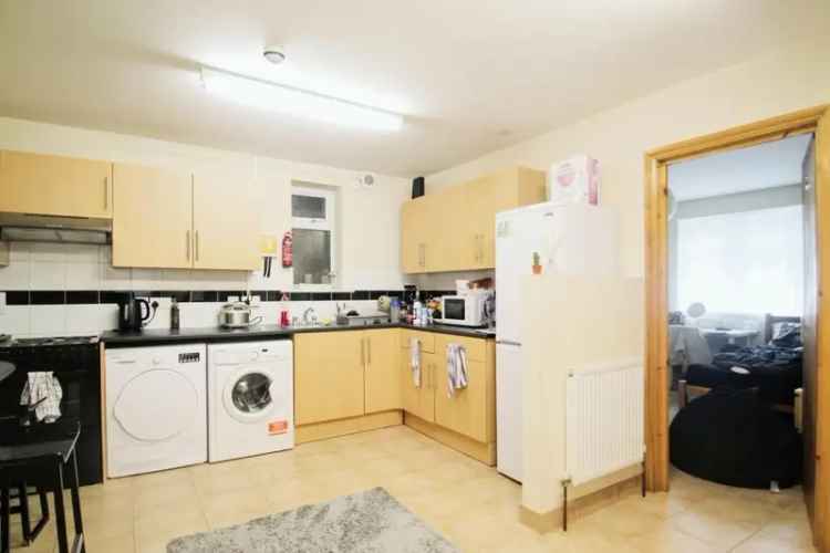 3 bedroom flat to rent