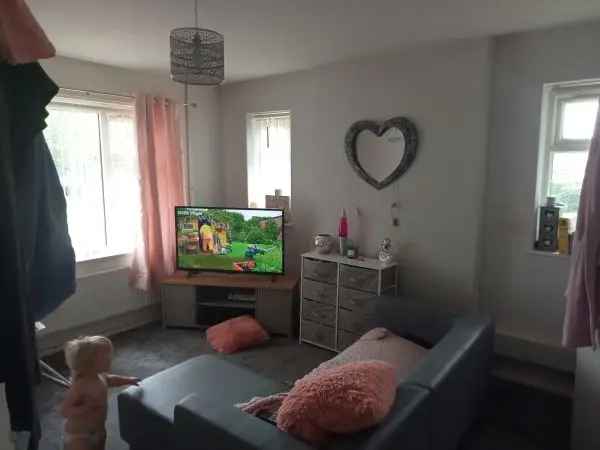 Flat For Rent in Huntington, England