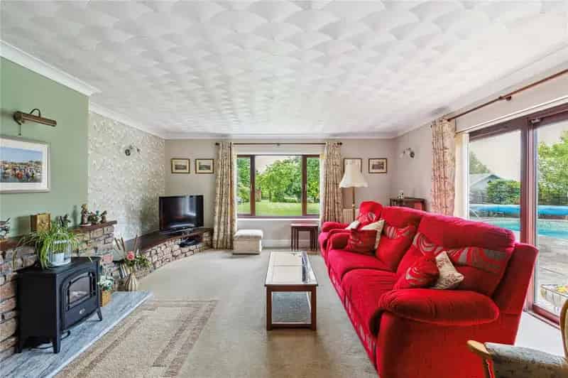 3 Bedroom Bungalow for Sale in Clifton