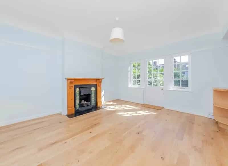 3 Bedroom House Muswell Hill Original Features Private Garden