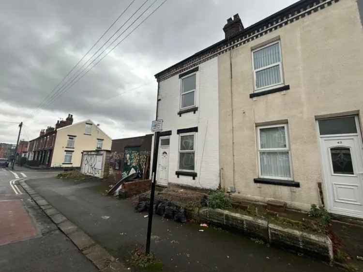 3 Bedroom End Terrace House Near Sheffield United