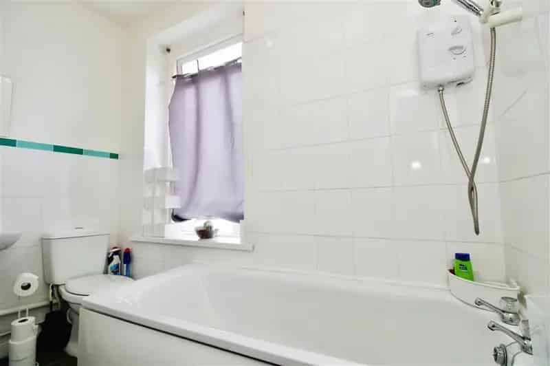 2 Bedroom Flat Auction Sale June 24 2025 Cardiff Grangetown
