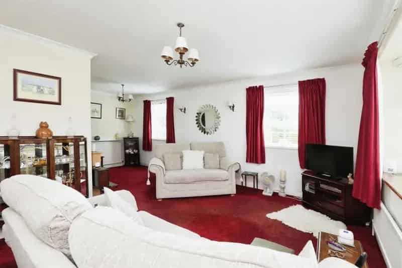 3 Bed House near Retford Canal with Garden