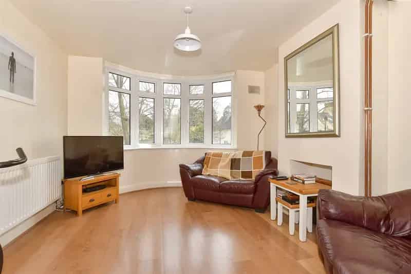 3 Bedroom Terraced House for Sale in Rochester