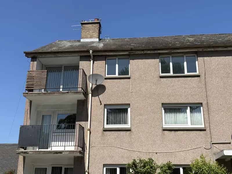2 Bedroom Apartment to Rent in Clermiston