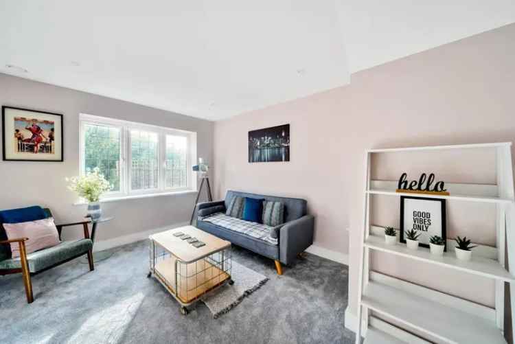 3-Bedroom House Near Elizabeth Line Acton