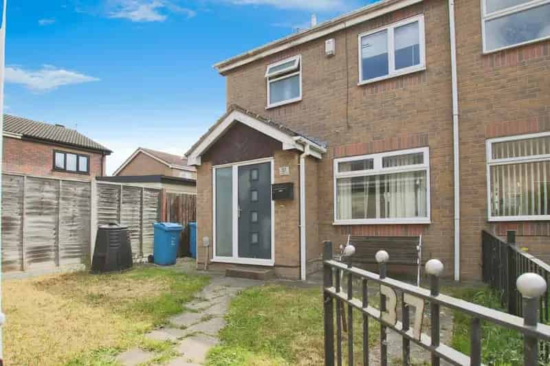 3 Bedroom Semi-Detached House for Sale