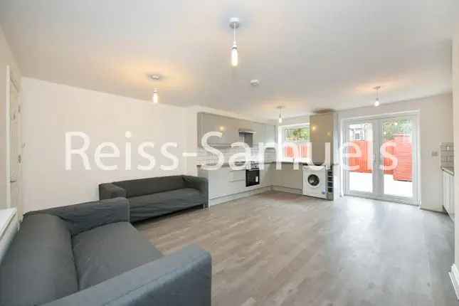 Terraced house to rent in Lockesfield Place, Isle Of Dogs, Docklands, London E14