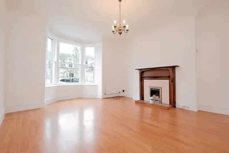 Spacious 2-Bedroom Flat West End Aberdeen