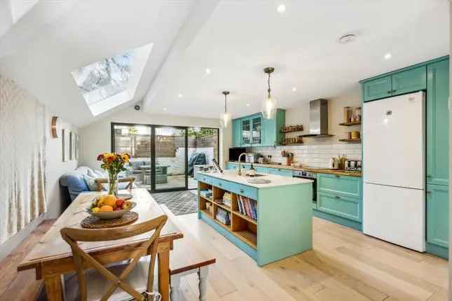 Four Bedroom Family Home Hartismere Road London SW6
