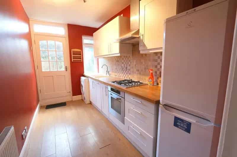 2 bedroom  Flat to rent, London, N4