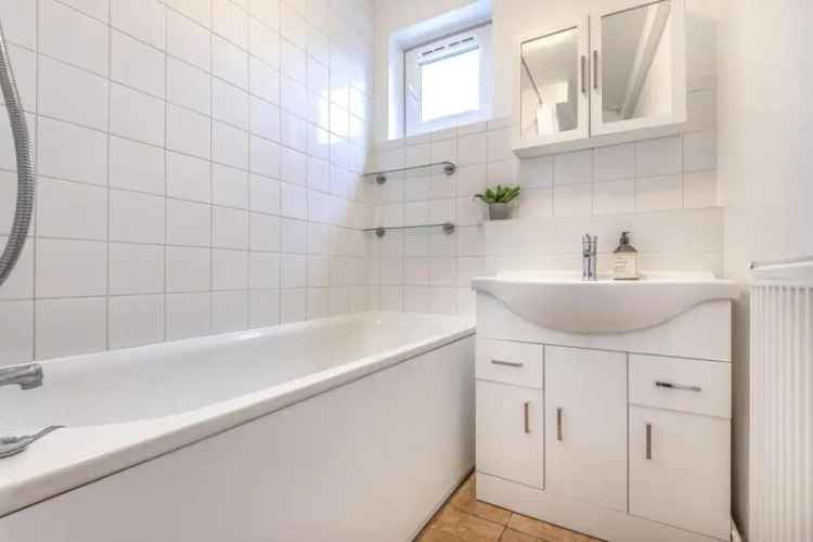 4 Bedroom Apartment in London Near Putney Heath